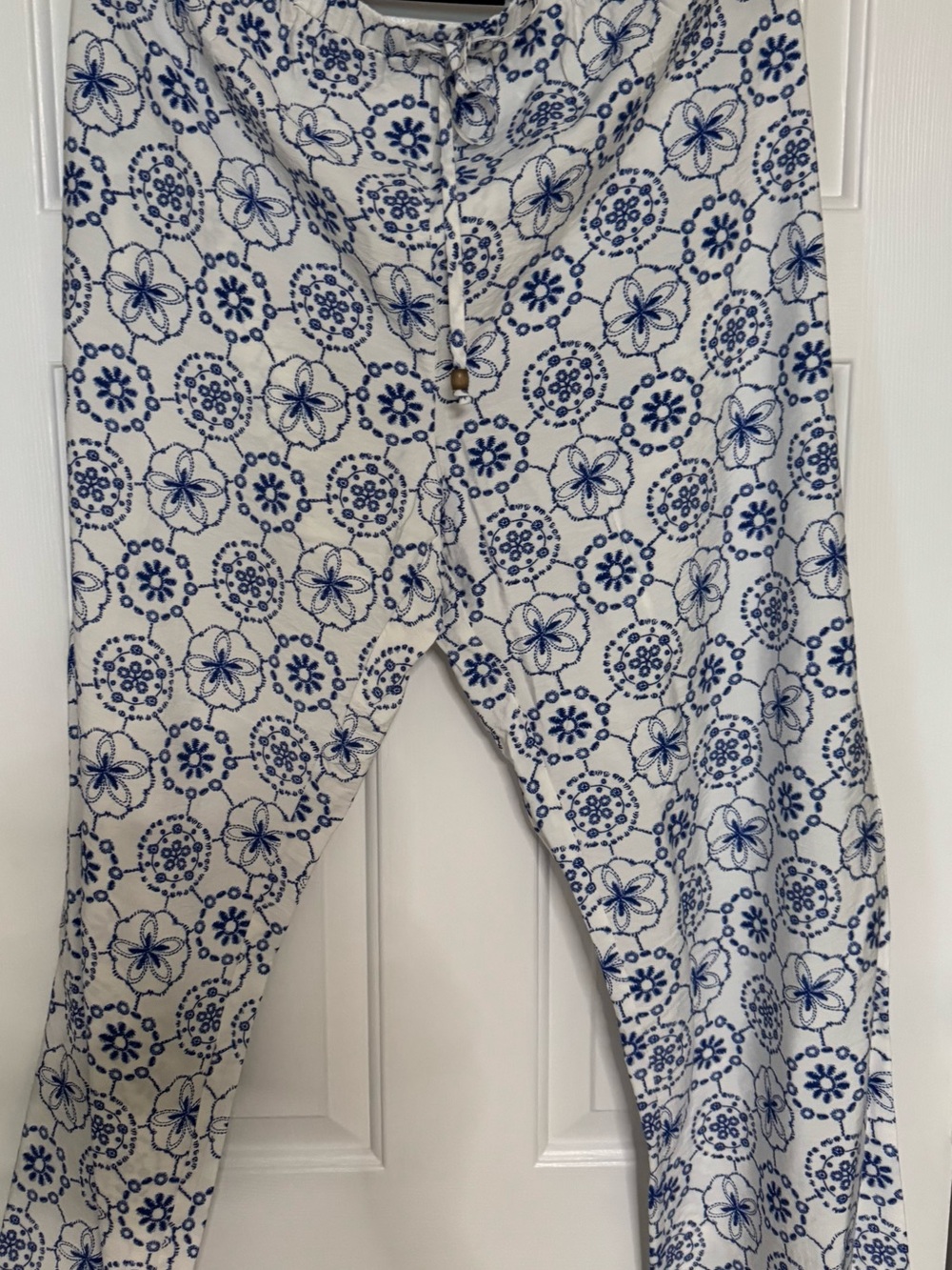 Soho White & Navy Floral Drawstring Leggings